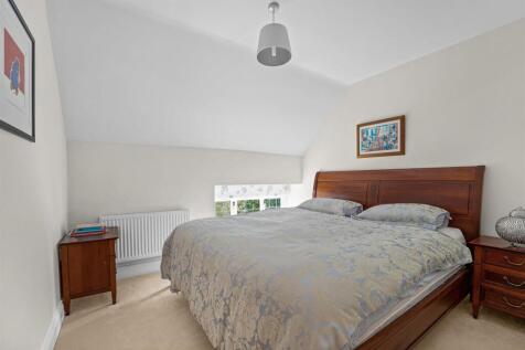 3 Coachouse Mews-3.jpg