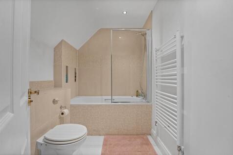 3 Coachouse Mews-5.jpg