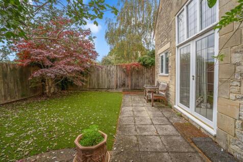 3 Coachouse Mews-25.jpg