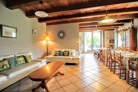 Property Image 8