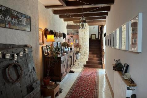 Property Image 4