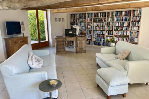 Property Image 9