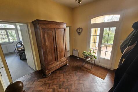 Property Image 4
