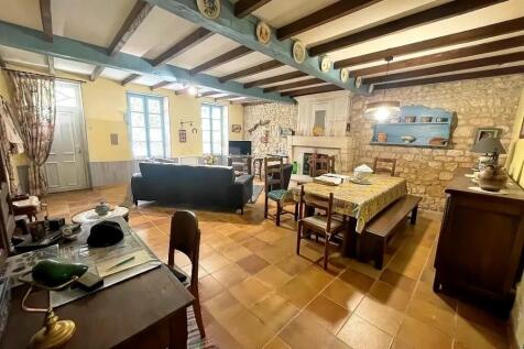 Property Image 4