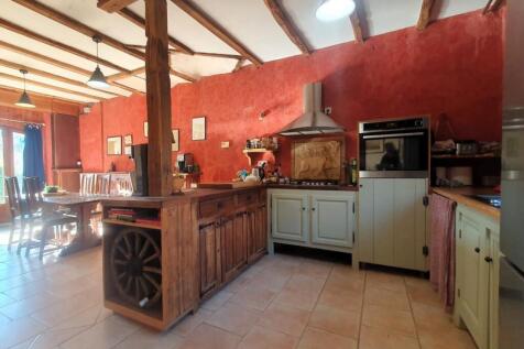 Property Image 4