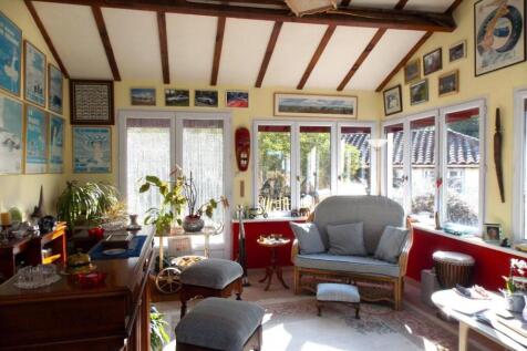 Property Image 4
