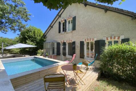 Property Image 1