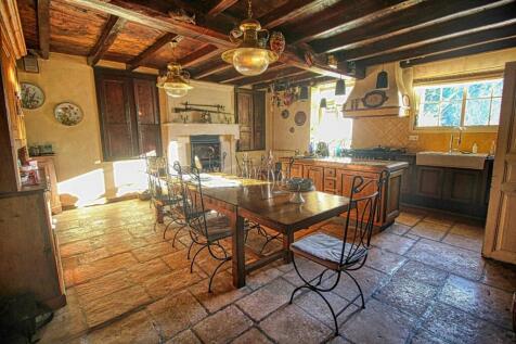 Property Image 4