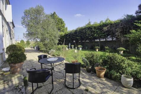 Property Image 9