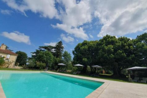 Property Image 4