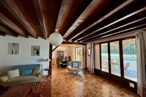 Property Image 4