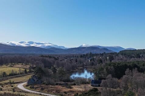 house and steading toward montains - Copy.jpg