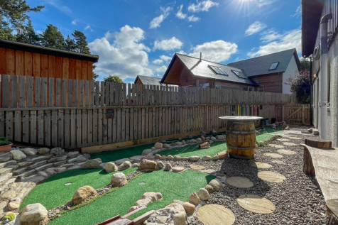 MINI GOLF