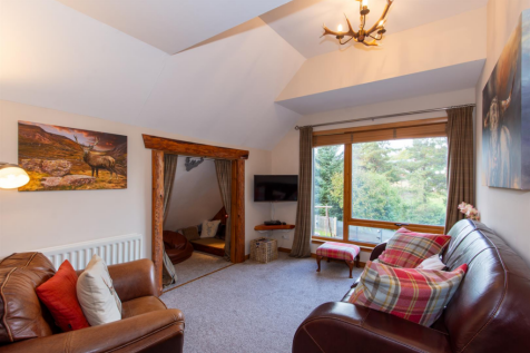 UPSTAIRS SNUG SITTING ROOM