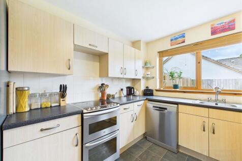 Kitchen / Dining