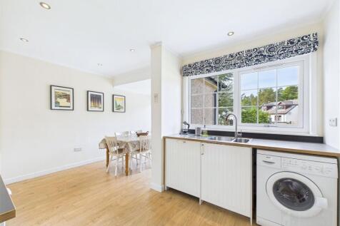 Kitchen / Dining