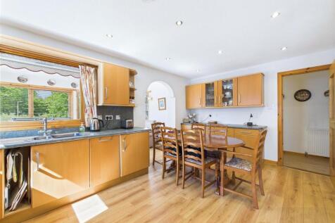 Kitchen &amp; Dining