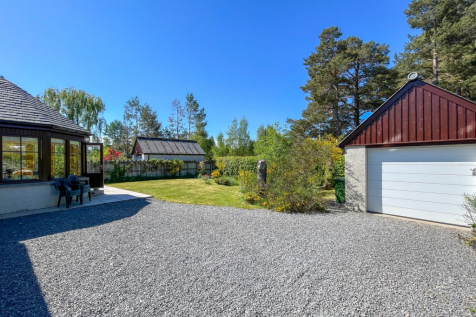 Driveway &amp; Garage