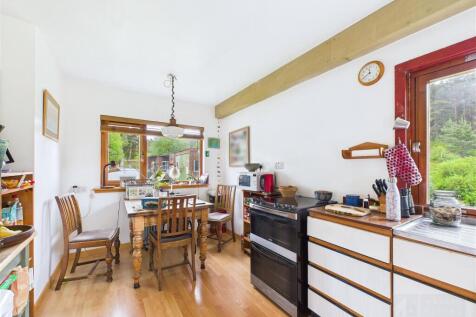 Kitchen / Dining