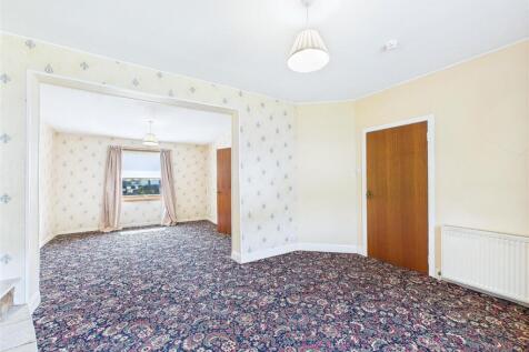 Sitting Room &amp; Family Room