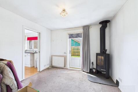 Sitting Room &amp; Dining Area