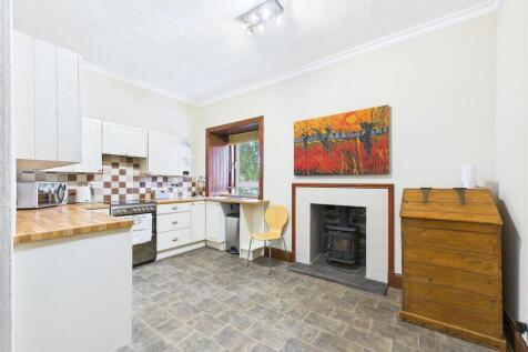 Kitchen / Dining
