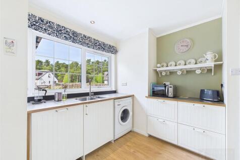 Kitchen / Dining