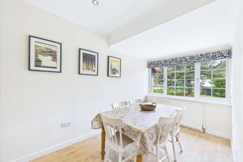 Kitchen / Dining