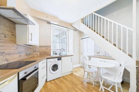 Kitchen / Dining
