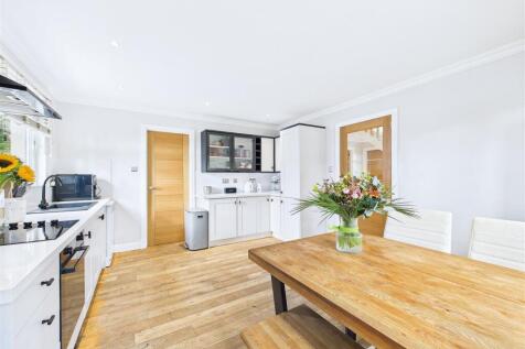 Kitchen &amp; Dining Area