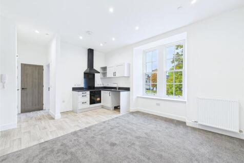 Sitting Room / Kitchen / Dining Area