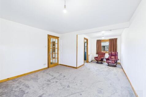 Sitting Room & Dining Area