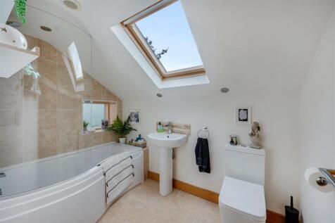 Main bathroom