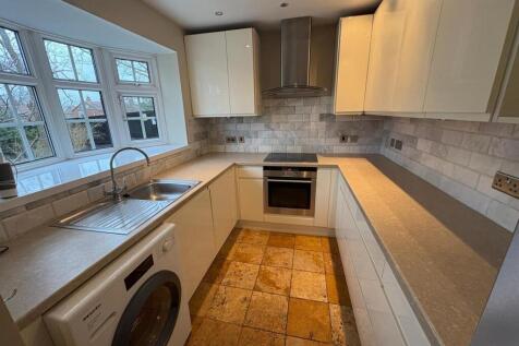 WhatsApp Image 2025-02-11 at 14.59.34_66a94d91.jpg