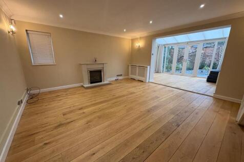 WhatsApp Image 2025-02-11 at 14.59.34_6df79f7b.jpg