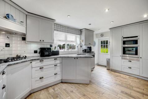 Open plan breakfast kitchen