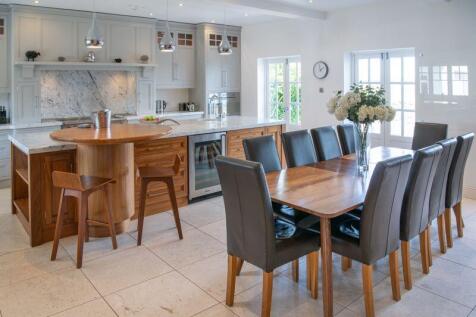 Open plan living kitchen/family room