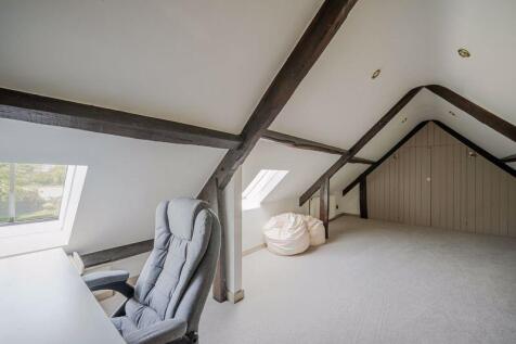 Forth bedroom