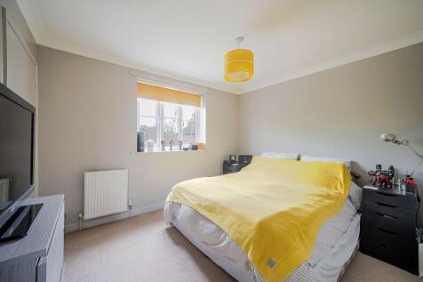 Principal bedroom