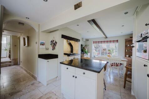 Open plan breakfast kitchen