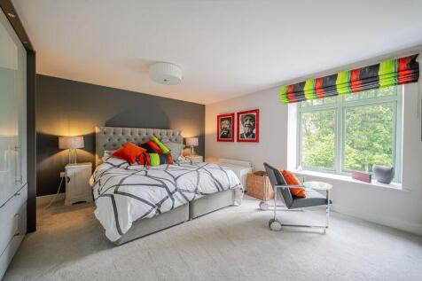 Principal bedroom