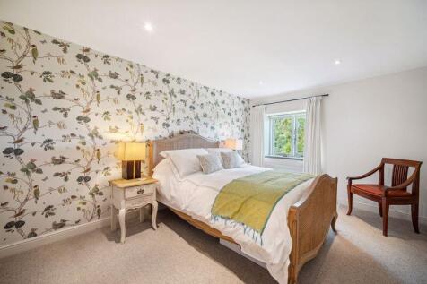Guest bedroom