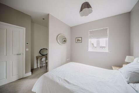 Principal bedroom