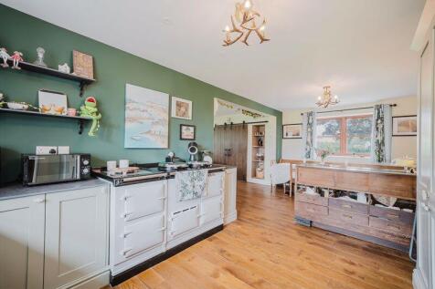 Open plan dining kitchen