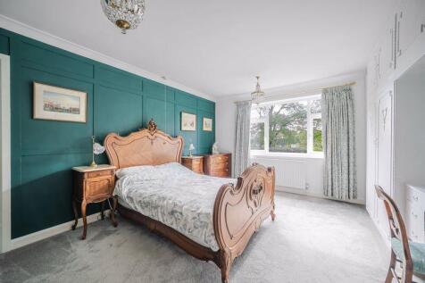 Principal bedroom