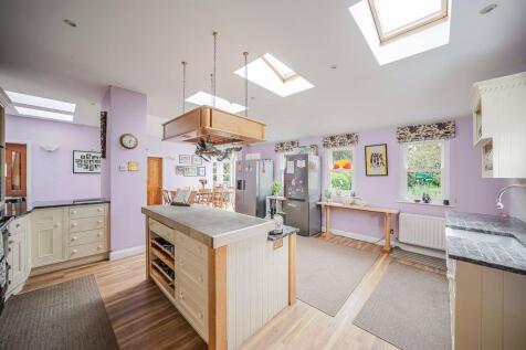 Open plan dining kitchen