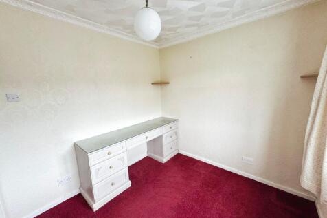 Bedroom (front) (2)