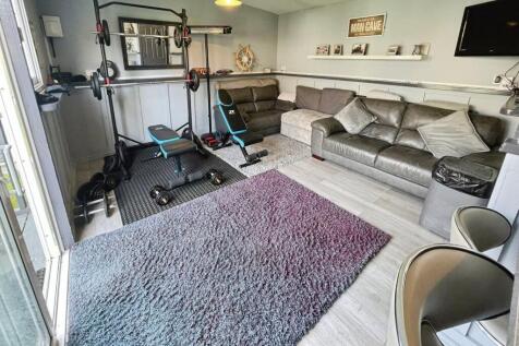Summer House/Bar