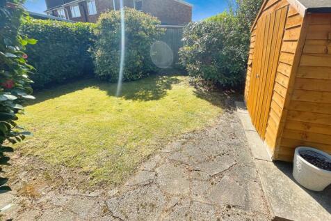 Garden to the rear