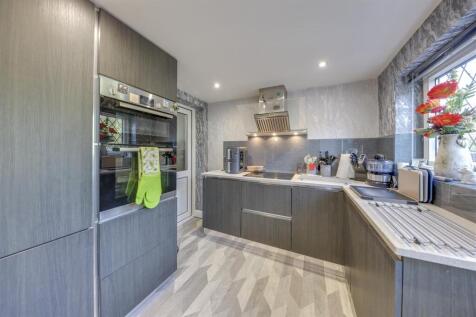Further Kitchen